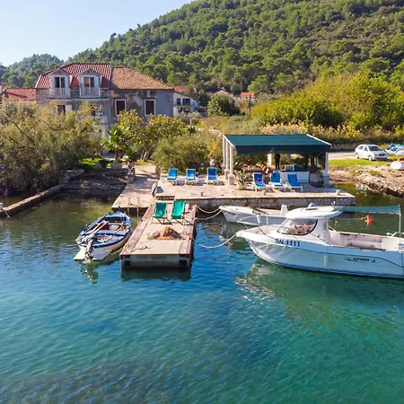 2 Bedroom Beautiful In *