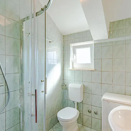 2 Bedroom Beautiful In * Ston