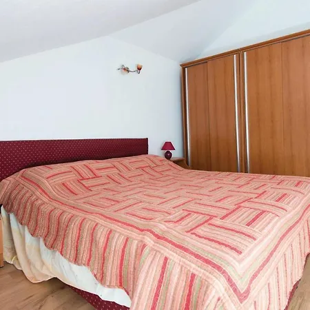 - 07 Apartment *